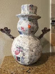 Covered Wire Frame With Papier Mache Schneemann Basteln Pappmache Basteln Weihnachten Und Weihnachtsbasteln