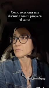 Así no tendrán que verse un rato 😂.Un tapete para la sala de 243 x 305cm  muy recomendable para dividir y bloquear la visibilidad del otro 🤪. ,  #humor #parejas #humorenpareja #momentoscotidianos ...