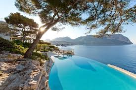 Providing Free Wifi Hotel Les Roches Blanches Cassis Is Situated 1 Km From The Centre Of Cassis In 2020 Hotel Air Hotel Beautiful Hotels