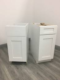 Had 1 small issue that customer service handled by replacing the piece damaged in shipping immediately. Clash Of The Kitchen Cabinet Kings Fight For The Shaker Throne Rta Cabinet Reviews