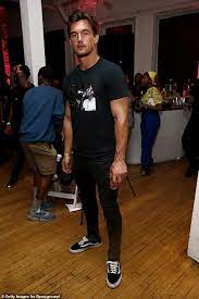 Dylan Barbour Reveals His Friend Tyler Cameron Is Real Happy Trending Celebrity News Cameron Tyler