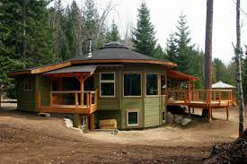 Deltec homes are high end prefab (technically panelized) homes. Mandala Round Prefab Is Bc S First Energy Star Qualified Home