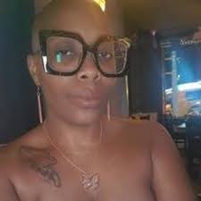 The way u ate singing and playing 😌