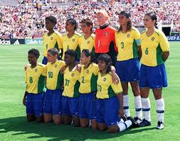 Além disso, tem a melhor jogadora do. Futebol Feminino Olimpico Completa 25 Anos Relembre As Participacoes Do Brasil Dibradoras
