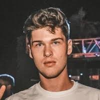 William Riggenbach's Instagram, Twitter & Facebook