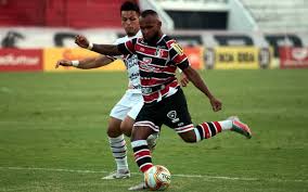 A bola entre santa cruz e ferroviário está programada para rolar no estádio do arruda , em recife, pernambuco, às 18h00, horário de brasília. Santa E Ferroviario Empatam Em 3 X 3 E Corais Terminam 1Âª Fase Com 37 Pontos Cassio Zirpoli