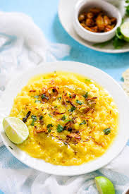 Dhuli Moong Dal Ki Khichdi Is A Rich Nutritious Dal Based Gravy That Can Be Enjoyed With White Rice And Ghee Recipes Cooking With Ghee Food