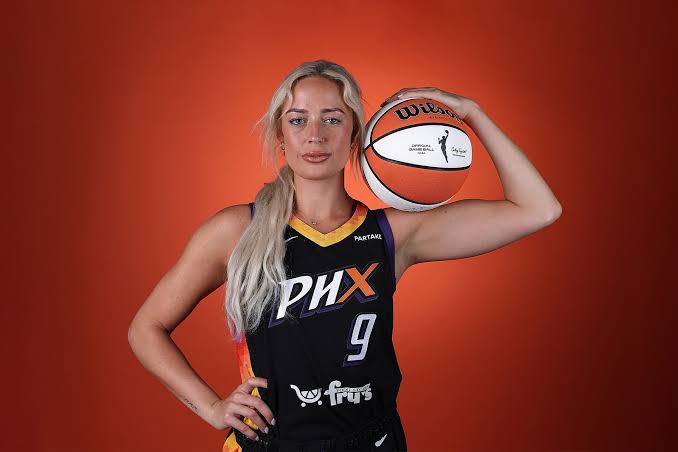 Mercury's Sophie Cunningham Keeps it Real About Narratives, Competitiveness  and Caitlin Clark – SLAM