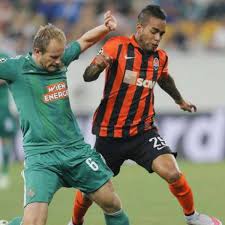 Alex teixeira ○ shakhtar donetsk vs fenerbahce ○ skills ○ 2015 ○ hd music: Offiziell Rekordwechsel Von Teixeira In Trockenen Tuchern