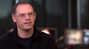 Tim Sweeney يفتح النار على آبل و غوغل و يُطالب بمتجر موحد للجميع!