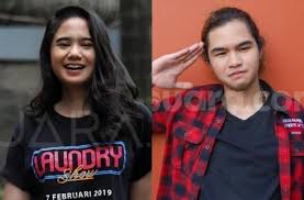Seperti apa sih potret kebersamaan mereka yang anti potret tissa biani dalam balutan hijab yang semakin bikin adem. Dicecar Pacaran Dengan Dul Jaelani Begini Reaksi Tissa Biani Matamata Com