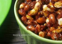 Kacang panjang merupakan jenis sayuran yang cara penyajiannya bisa sebagai lalapan (mentah) atau dibuat sayur. Resepi Kacang Sambal Pedas Manis