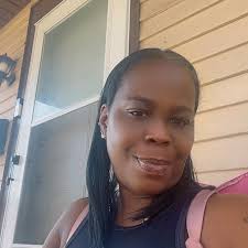 They DONT understand Tia Kemp do this sht for fun 😭 Yuntie got them people  mad as hll while she in the bed trolling & laughing !! 😂😭💀💀 Video in  the comments: