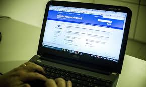 O comprovante de rendimentos é um documento essencial para declarar o imposto de renda. Restituicao Do Imposto De Renda 2021 Veja Motivos Que Podem Aumentar O Valor