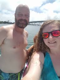 How is the snorkeling with Destin Snorkel? Do you see many colorful fish?￼