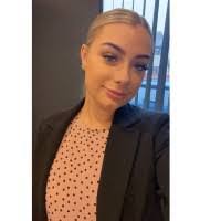 Olivia Ireland's Instagram, Twitter & Facebook