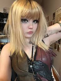 hi everyone! my name is Liv & i'm