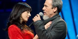 Les chansons des enfoirés deviennent des tubes pour de grands nombres de français. Les Enfoiree 2019 Kylian Mbappe Mimi Mathy Et Jenifer Chantent Sur Le Nouveau Clip On Trace Mce Tv