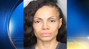 Denisse Muniz's Instagram, Twitter & Facebook