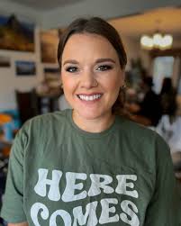 Bold smoke you have my heart! @megs.lynn.bee you are beautiful!  @jnjoartistry was at it again! Hair: @joleneshairstyles Makeup:  @jennynmakeupartistry #bridesmaidmakeup #weddingmakeup #winnipegweddings  #winnipegmakeupartist #winnipegmua ...