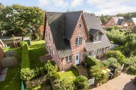 landhaus hooge in westerland mit kamin terrasse und wlan anschluss sylter appartement service haus landhaus ferienwohnung