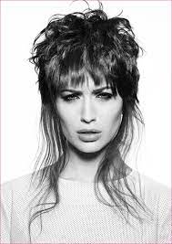 Genial Locken Frisuren 2020 Vokuhila Frisur Frauen Frisuren Locken Locken Frisuren