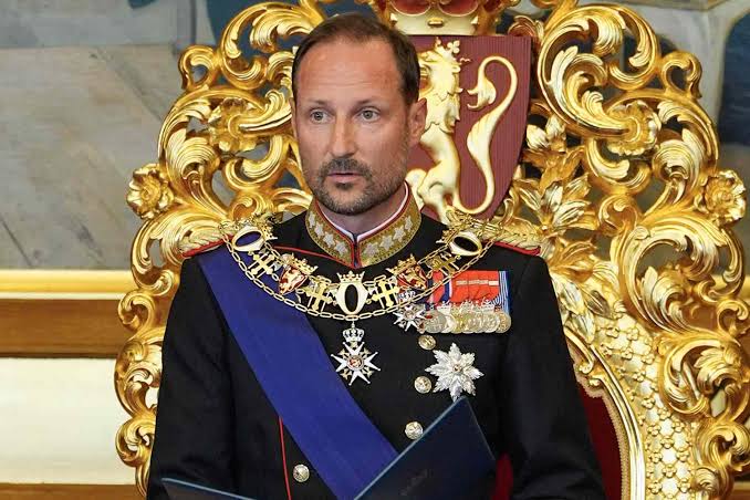 Norway's New Queen Mette-Marit Pulls Out of Husband King Haakon's Historic  Swearing-In at Last Minute