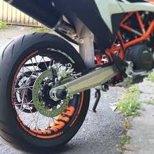 Pin By Rgnor On Bobber Customizing In 2020 Ktm Ktm 690 Supermoto