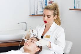 Rachel joined aesthetic health in february 2018 as an aesthetic practitioner, motivated by a desire to contribute her skills to the exceptional patient . Rachel Loren Aesthetics