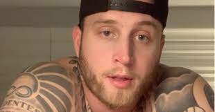 Chet hanks is best known for being tom hanks' embarrassing son. Watch Chet Hanks Instagram Video About Tom Hanks Coronavirus