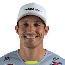 Bruce Rutherford's Instagram, Twitter & Facebook