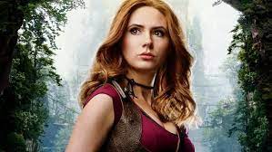 Karen sheila gillan or most commonly known as karen gillan was born on 28 th of november in the year 1987, who is famous for being a famous actress and as well as a popular filmmaker. Jumanji 2 The Next Level Drehte Sie Lieber Als Marvel Filme Unser Interview Mit Karen Gillan Kino News Filmstarts De