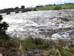 This waterfall is 90 metres wide and 11 metres high. Hopkins Falls Allansford Destimap Destinations On Map