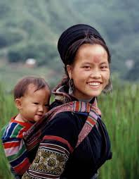 Their name comes from the dialect they speak. This Smile Is Easily Found When You Travel To Sapa Hmong People Beautiful Vietnam Mother And Child