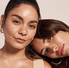 Aktris Vanessa Hudgens dan Madison Beer Luncurkan Produk Skincare
