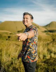Aku ra mundur (tepung kanji) happy asmara feat denny caknan | konser malam ambyarr. Lirik Lagu Kartonyono Medot Janji Denny Caknan Kumparan Com