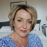 Leann Lyons's Instagram, Twitter & Facebook