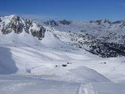 L'enneigement y est exceptionnel et pratiquement garanti grace à la présence de nombreux canons à neige. Grandvalira Pas De La Casa Snow Forecast Mid Mountain Snow Forecast Com