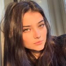 ꫀsha's child 🌻 (@yashasivii)