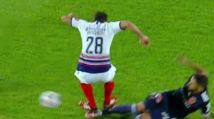 Hay que respetar las decisiones de los demás. El Entrerriano Joaquin Larrivey Hizo Expulsar A Diego Braghieri Superdeportivo Com Ar