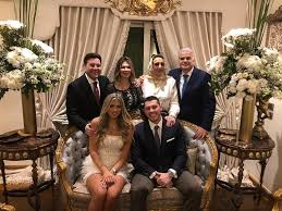 وجد جمهور المطرب المصري هاني شاكر صعوبة بالغة في تصديق صورة تعود له نشرها الفنان على صفحته في انستغرام. Ø®Ø·ÙˆØ¨Ø© Ø§Ø¨Ù† Ù‡Ø§Ù†ÙŠ Ø´Ø§ÙƒØ± Ø§Ù„ÙˆØ­ÙŠØ¯ Ø¹Ù„Ù‰ Ø¹Ø±ÙˆØ³ Ù…Ù† Ø®Ø§Ø±Ø¬ Ø§Ù„ÙˆØ³Ø· Ø§Ù„ÙÙ†ÙŠ Ù…Ø´Ø§Ù‡ÙŠØ±