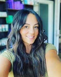 Sarah Evan's Instagram, Twitter & Facebook