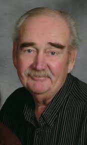 Laurel Nielsen's Instagram, Twitter & Facebook