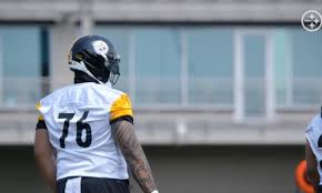 Troy Fautanu's Smooth Transition Back to Left Tackle for Steelers - BVM  Sports