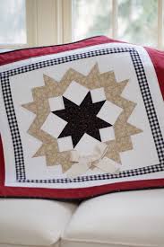 Easy Quilt Patterns Pdf And Free Pillow Pattern Christmas Etsy Easy Quilt Patterns Quilted Table Runners Patterns Christmas Quilt Patterns