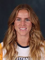 Danielle Shaw's Instagram, Twitter & Facebook