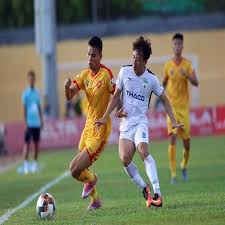 Giải bóng đá vô địch quốc gia việt nam), also called ls v.league 1 due to sponsorship reasons, is the top professional football league in vietnam. V League 1 Postponed Again Due To Covid 19 Da Nang Today News Enewspaper