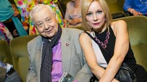 Марина, можно сказать, что находится в самом расцвете лет. Marina Zudina Otkrovenno Rasskazala O Romane S Tabakovym