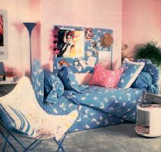Aesthetic 1980s Bedroom Largest Wallpaper Portal Flowers by one of our founders @forallfloral.