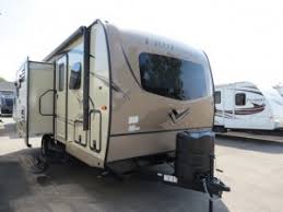 You want to try full time camper living but don't know where to begin? Top 5 Best Travel Trailers For Full Time Living Rvingplanet Blog